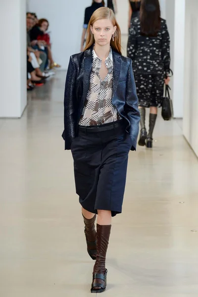 Look 24
